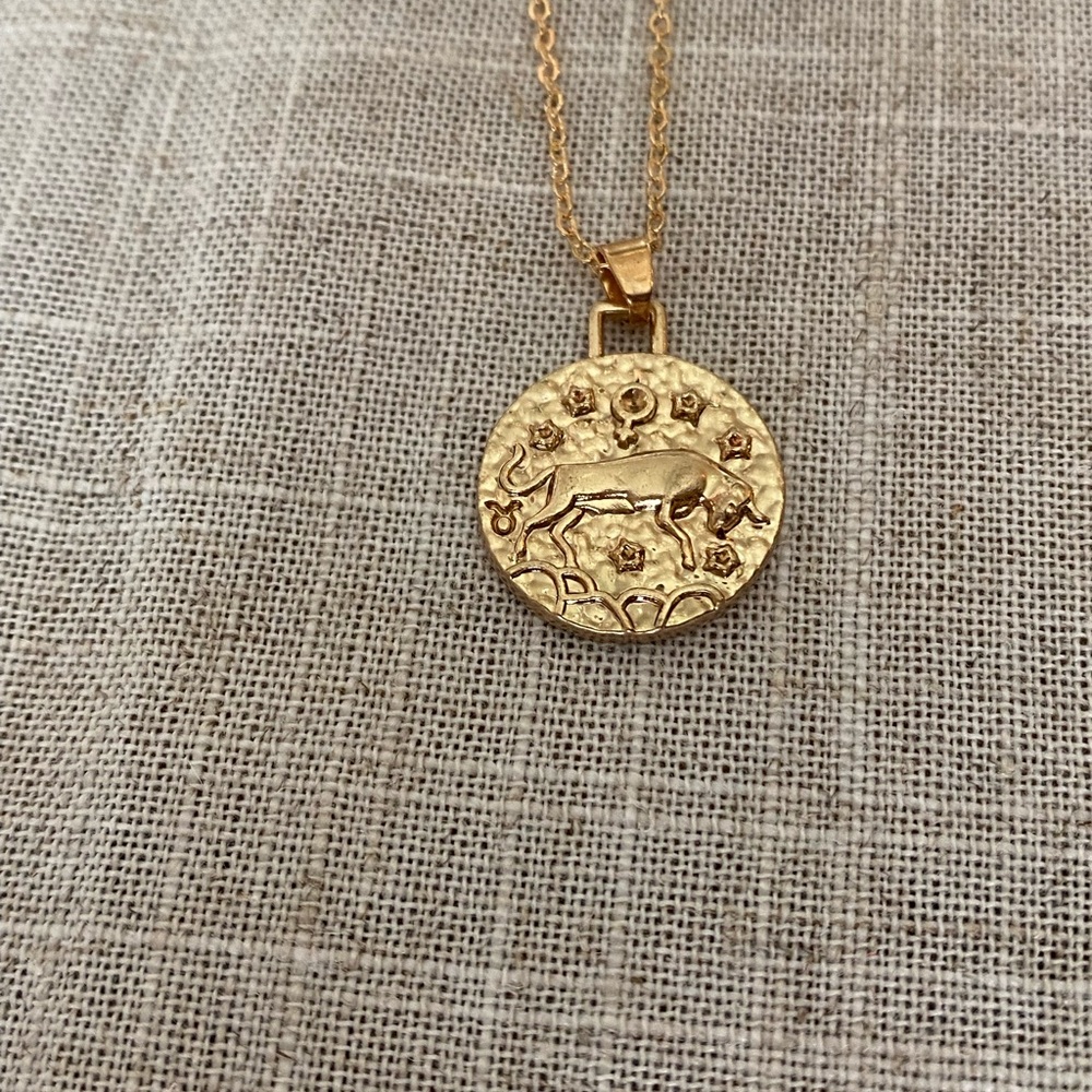 Leo Zodiac Gold Necklace